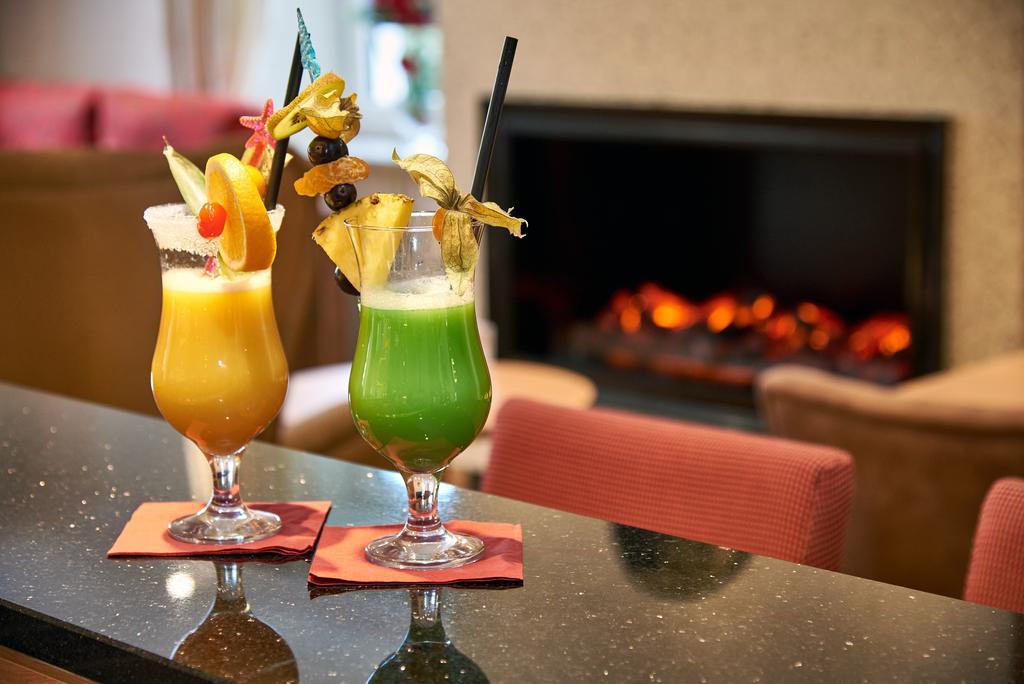 Kurhotel Kaiser Trajan Bad Gogging Bagian luar foto