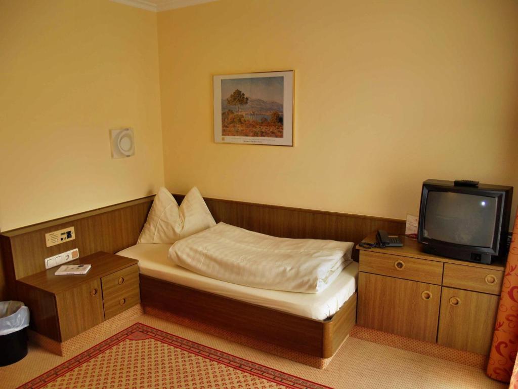 Kurhotel Kaiser Trajan Bad Gogging Bagian luar foto